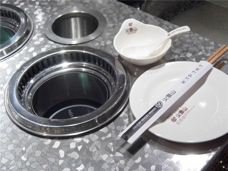 無(wú)煙火鍋魅力有多大？寶島臺(tái)灣同胞都來(lái)學(xué)！